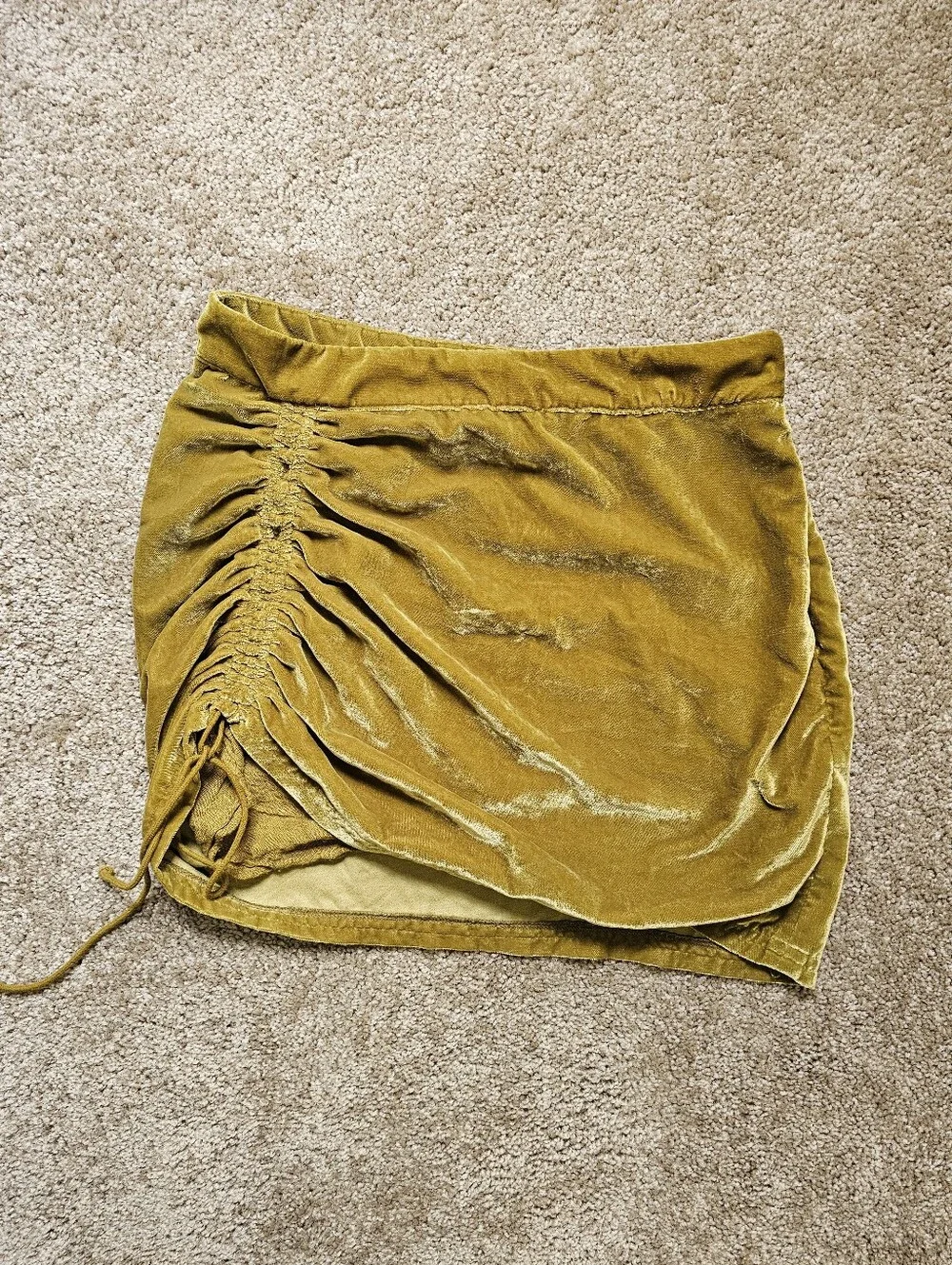 Free People Vivienne Velvet Ruched Mini Skirt Womens Sz 4 Gold Yellow Retro Y2K